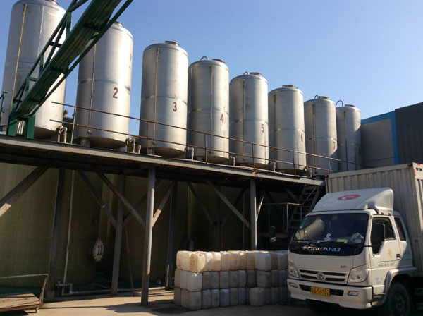 江苏宏天食品有限公司,泓天草菇老抽.泓天红烧酱油,泓天香醋.